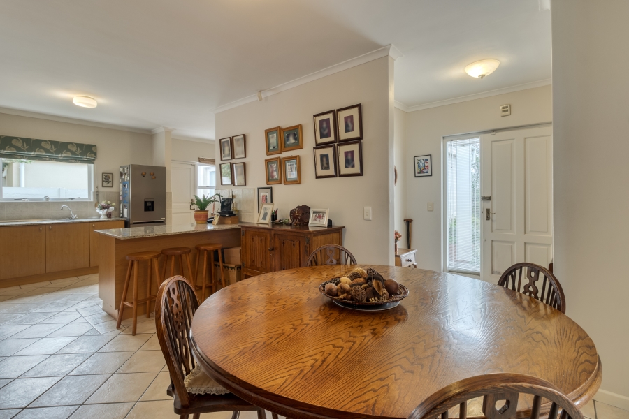 3 Bedroom Property for Sale in Somerset Ridge Western Cape